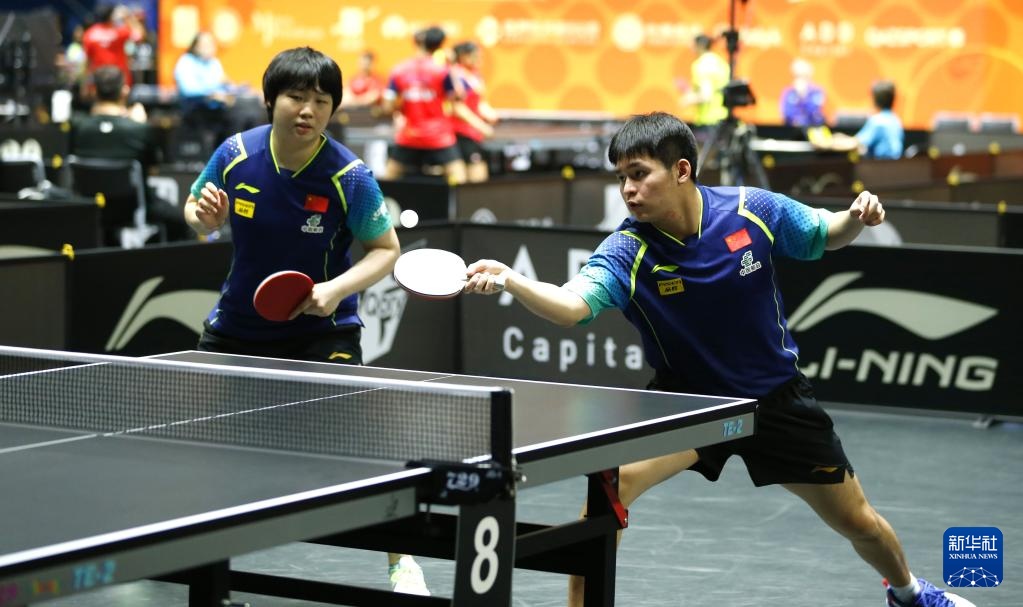 社交媒体上 社交媒体上