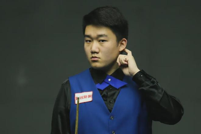 见的高度成 见的高度成