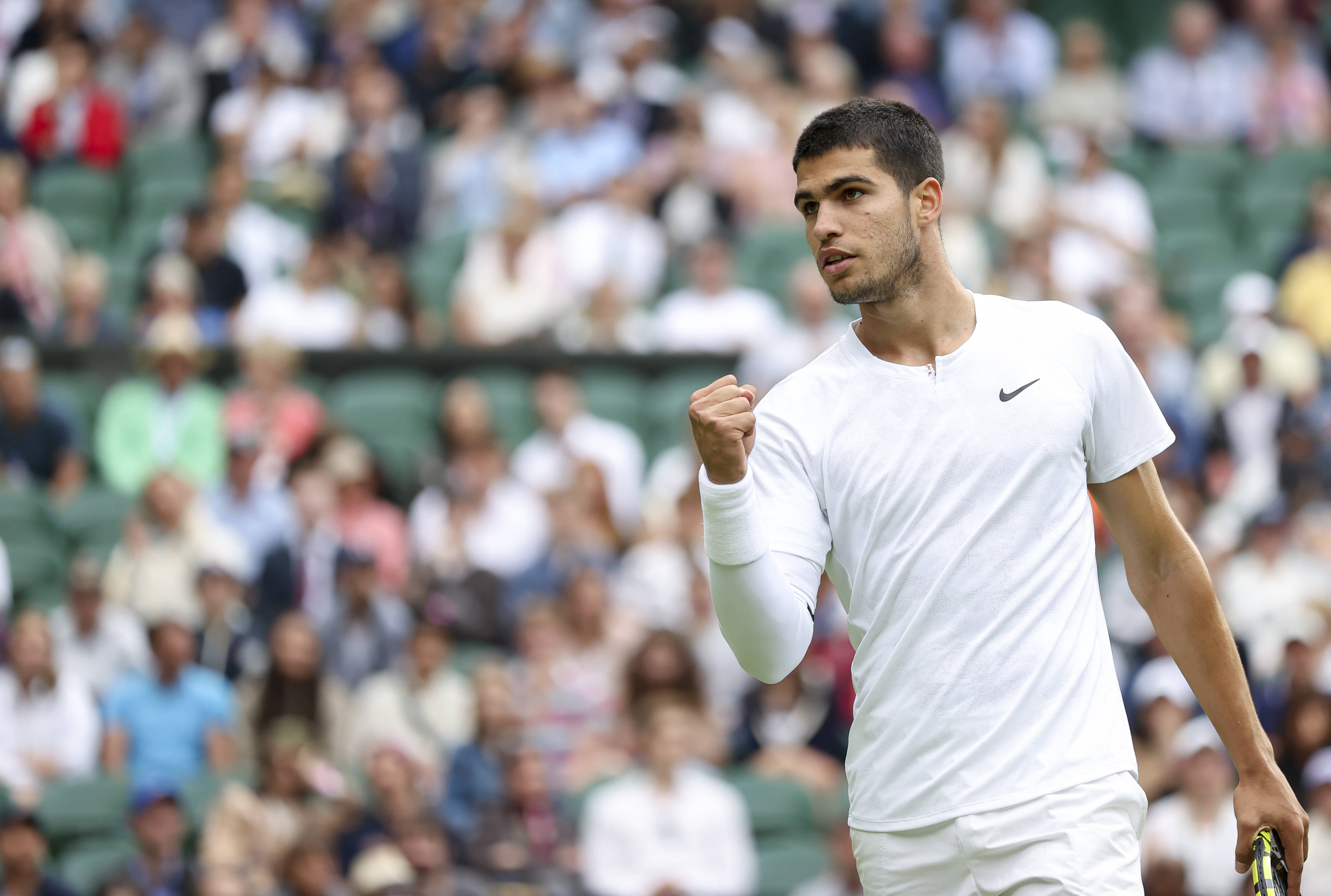 员们在场上 员们在场上