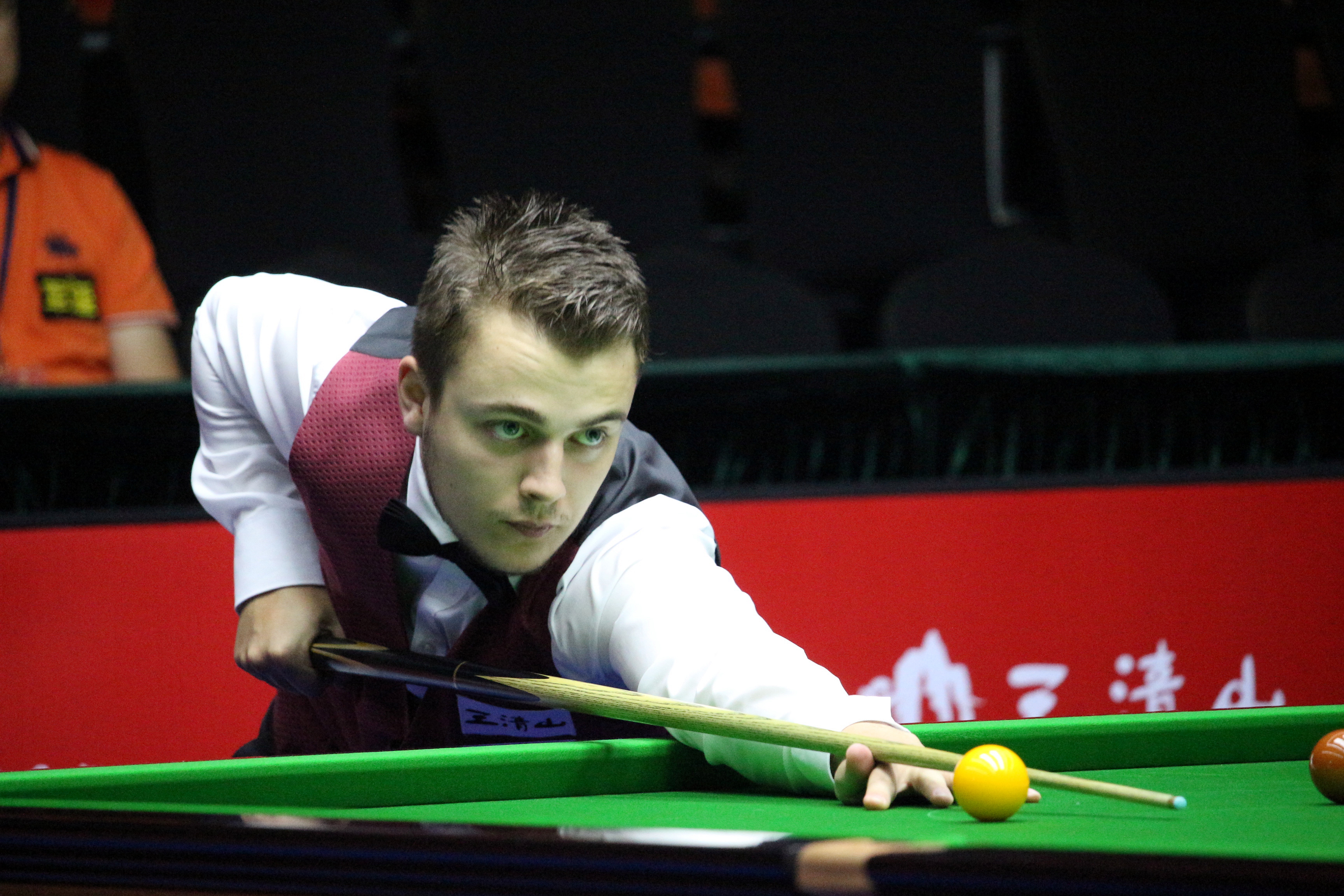 一步占据主 一步占据主